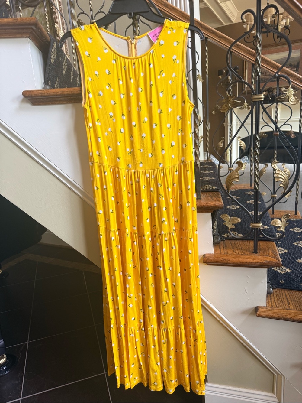 Kate Spade New York Beautiful lightweight Summer dress. EUC Back zip. Size 4